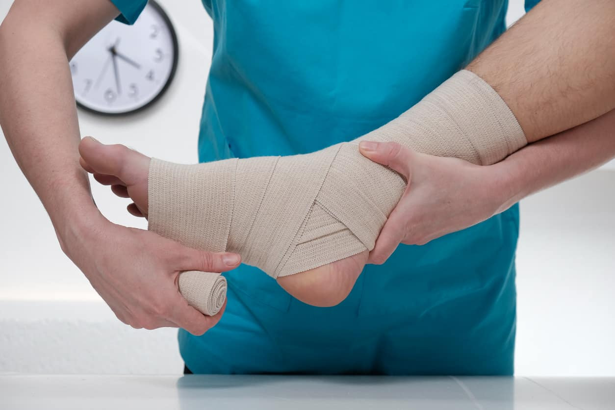 Cara Menangani Keseleo atau Terkilir pada Kaki