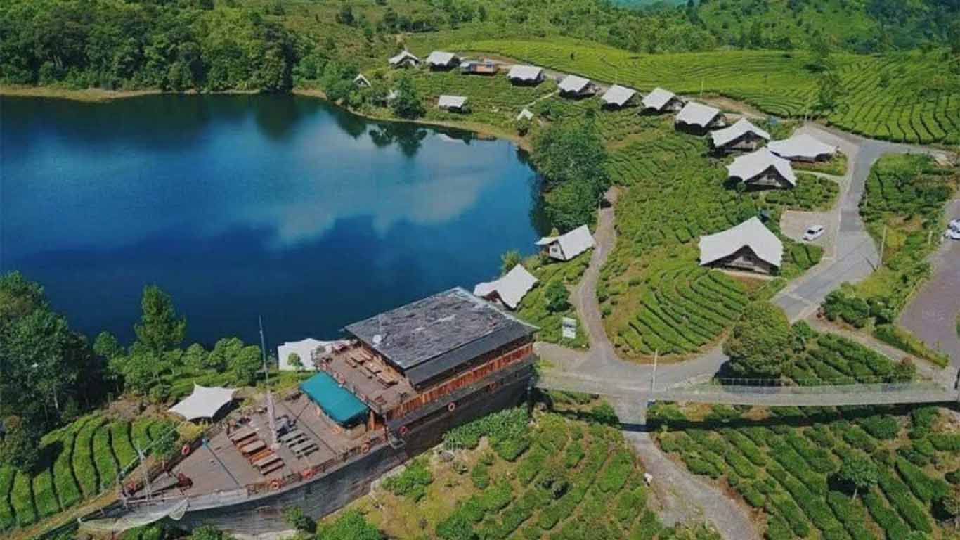 Pesona Wisata Danau Yang Cantik Di Bandung